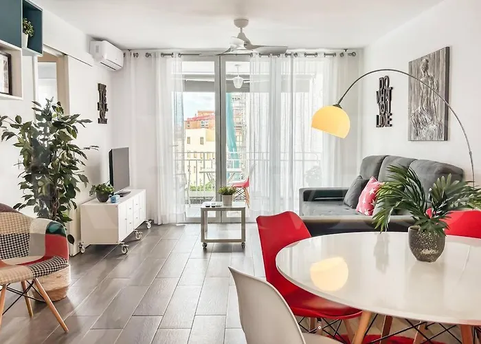 Apartment With Terrace Next To Port Of Malaga By Rems
